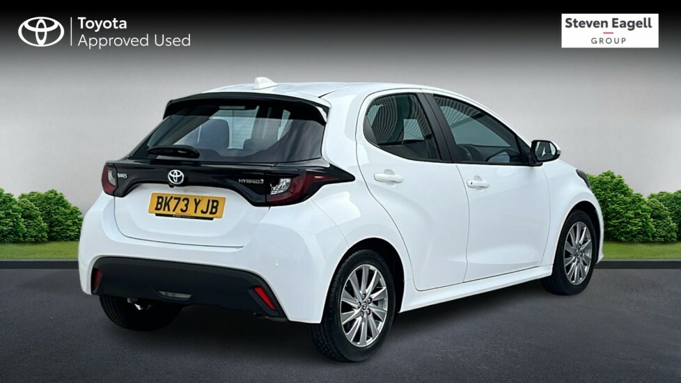 Toyota Yaris 1.5 Vvt-h Icon E-cvt Euro 6 Ss White #2