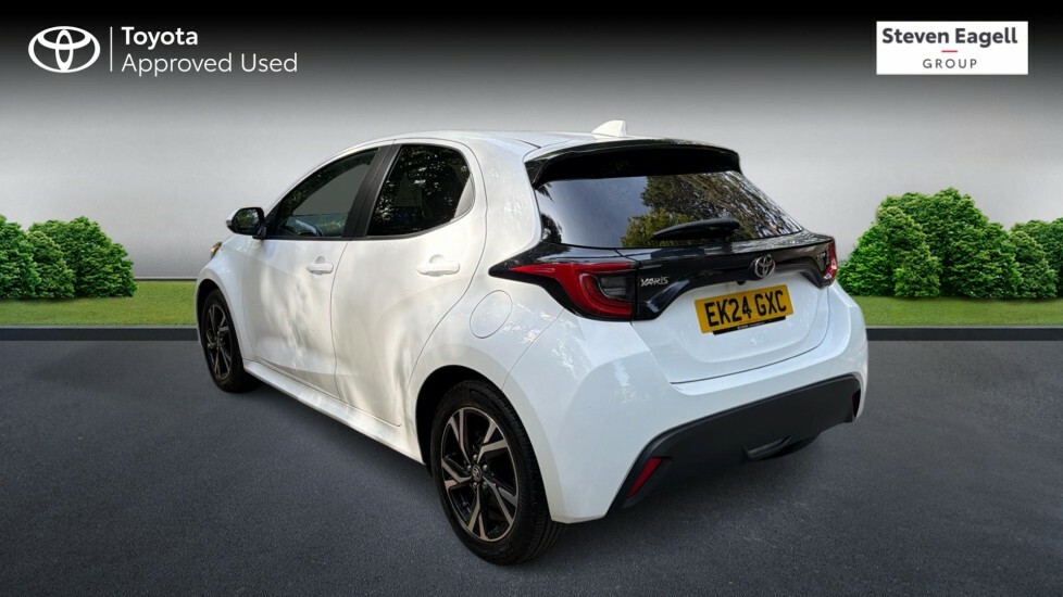 Toyota Yaris 1.5 Vvt-h Design E-cvt Euro 6 Ss White #4