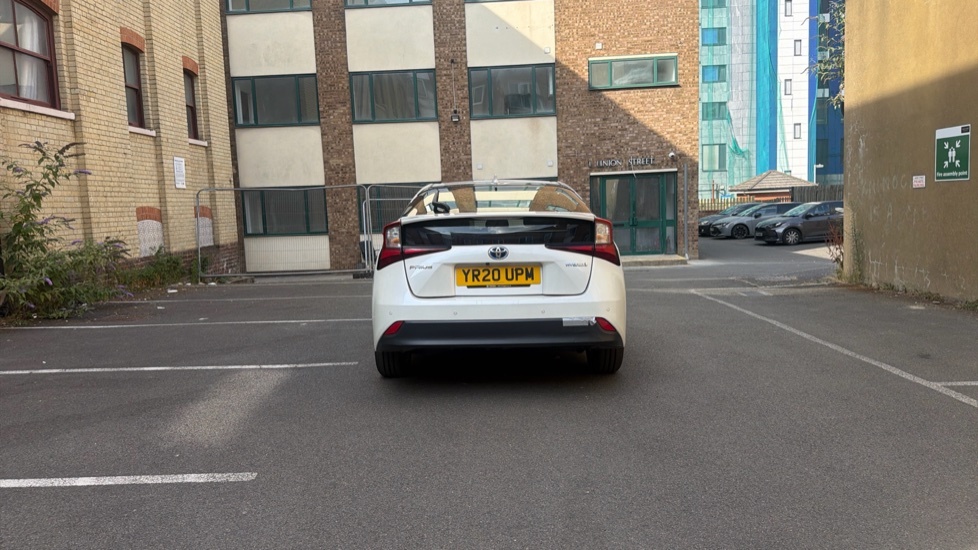 Toyota Prius Prius Excel Phev Cvt White #26