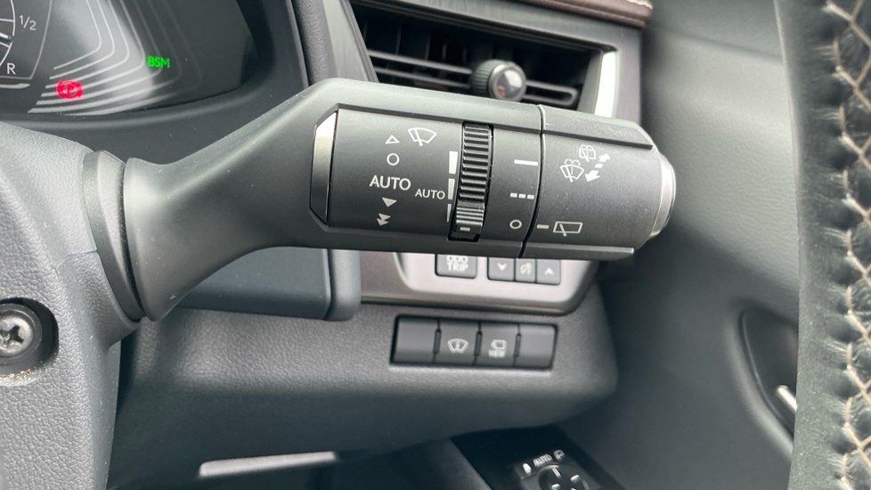 Lexus UX 250H 2.0 Premium Sport Edition E-cvt White #33