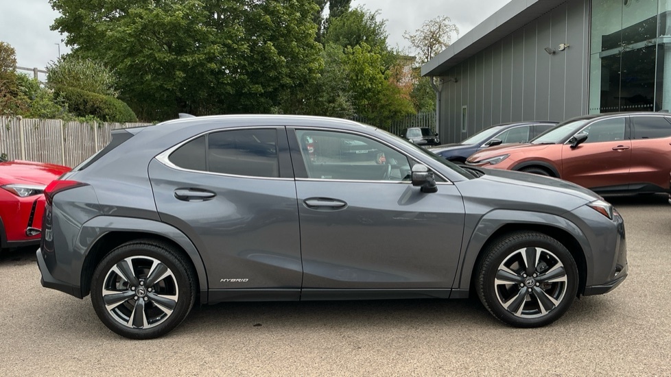 Lexus UX 250H 2.0 Premium Sport Edition E-cvt White #23