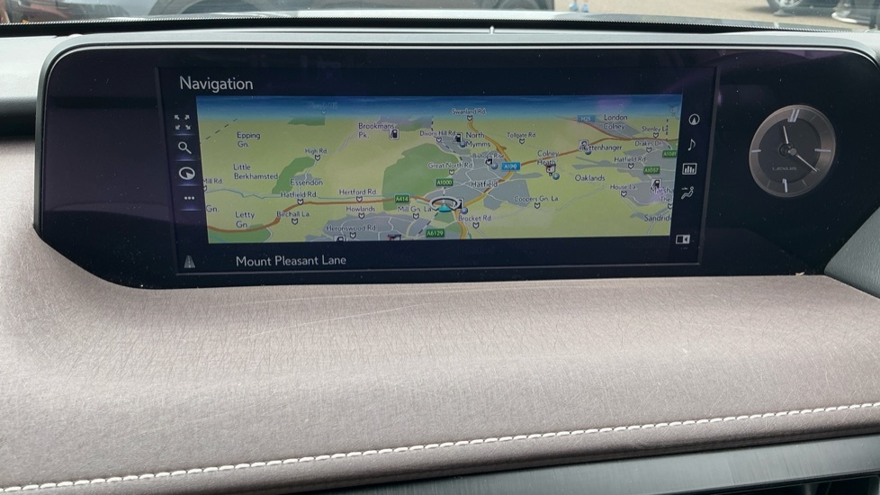 Lexus UX 250H 2.0 Premium Sport Edition E-cvt White #10