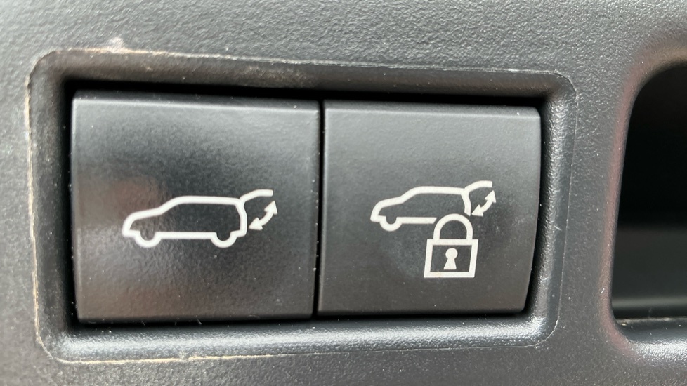 Lexus UX 250H 2.0 Premium Sport Edition E-cvt White #40