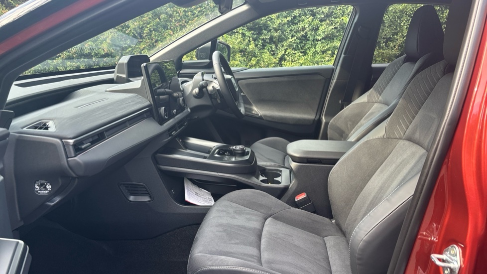 Toyota C-Hr 77Kwh Excel Suv 224 Ps Silver #5
