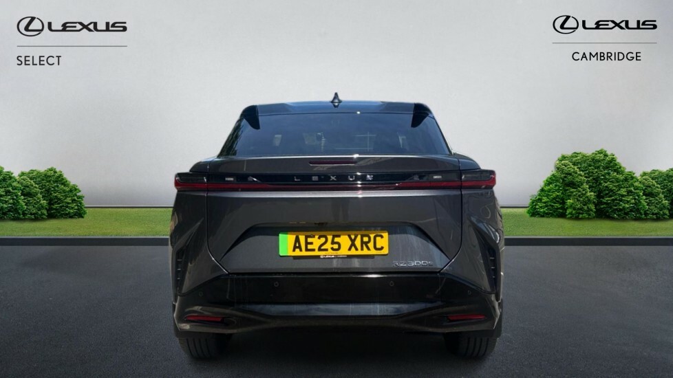 Lexus RZ 300E 71.4Kwh Takumi Suv 204 Ps Grey #5