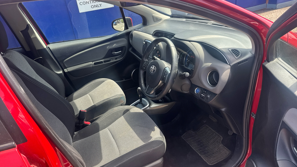 Toyota Yaris 1L Active Red #12