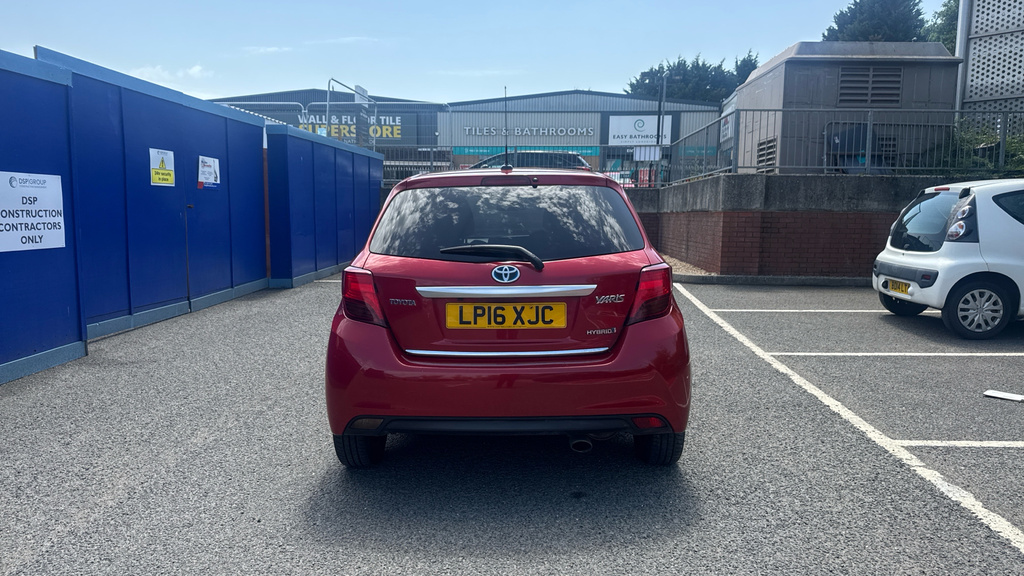 Toyota Yaris 1L Active Red #26