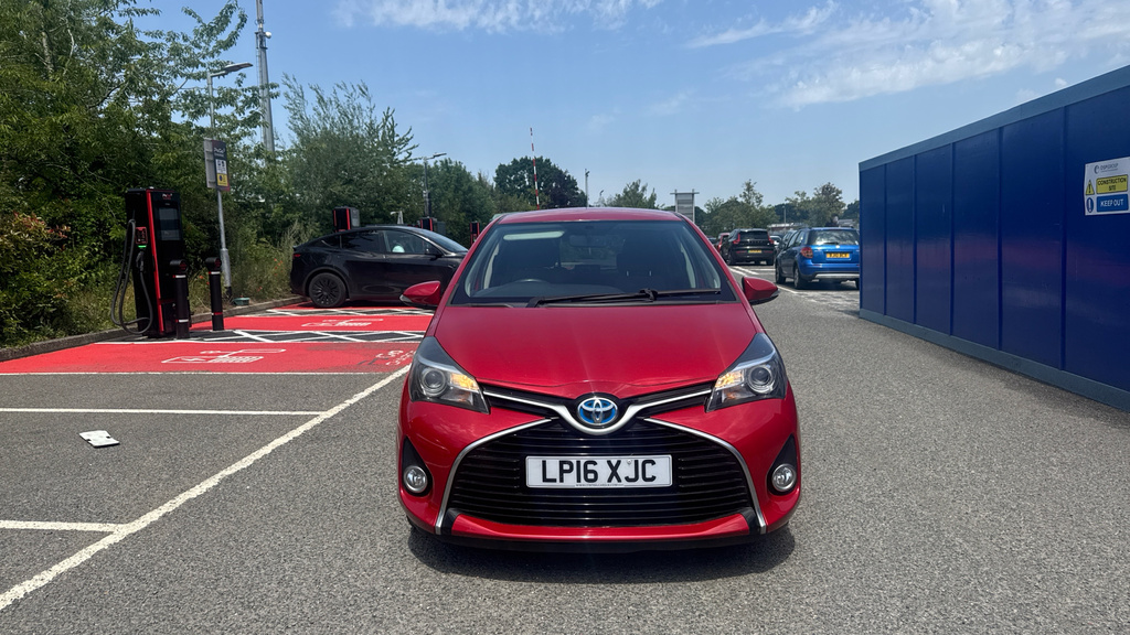 Toyota Yaris 1L Active Red #22