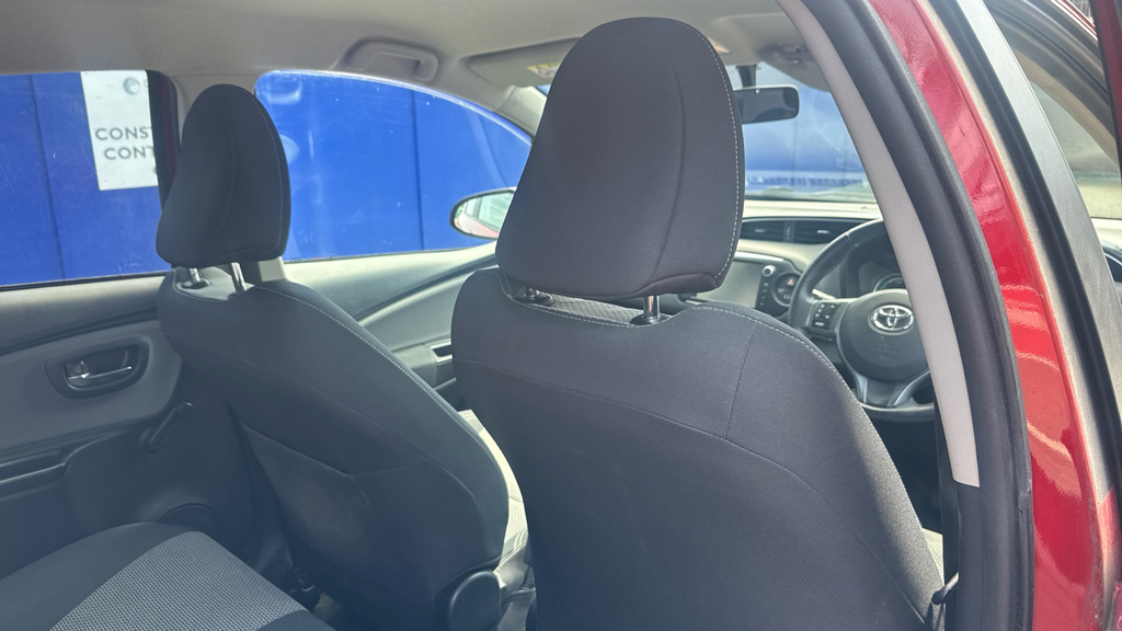 Toyota Yaris 1L Active Red #19