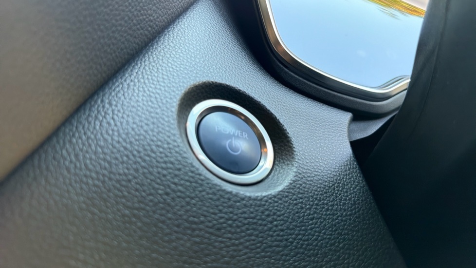 Toyota Corolla Corolla Design Hev Cvt Black #16
