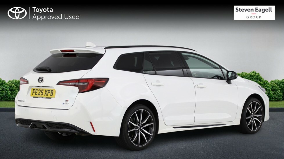 Toyota Corolla 2.0 Vvt-h Gr Sport Touring Sports Hybri White #2
