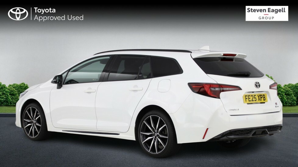 Toyota Corolla 2.0 Vvt-h Gr Sport Touring Sports Hybri White #4