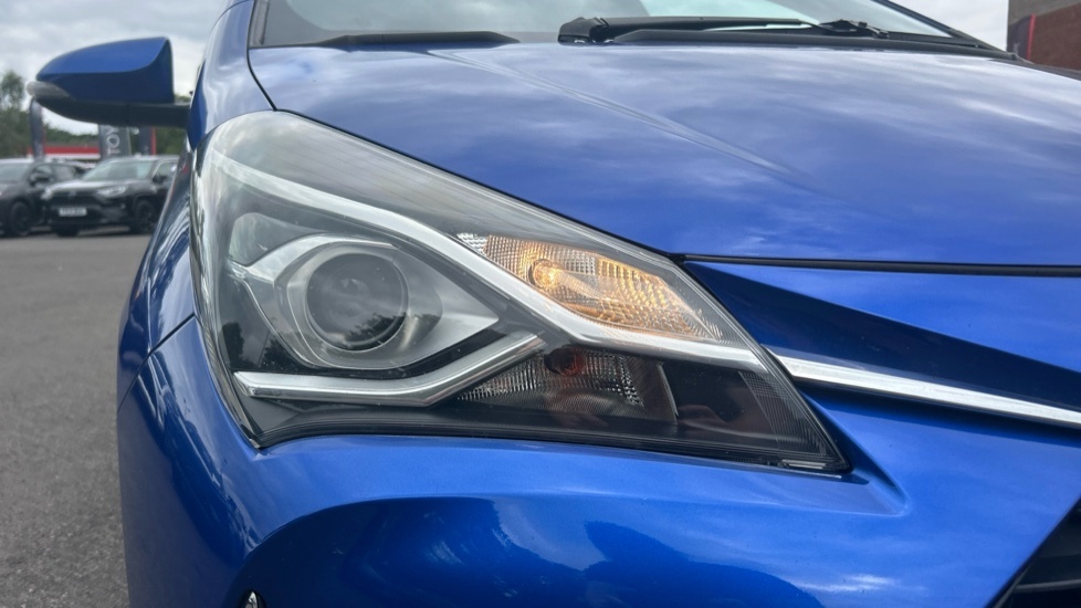 Toyota Yaris Vvt-h Excel Hatchback Blue #20