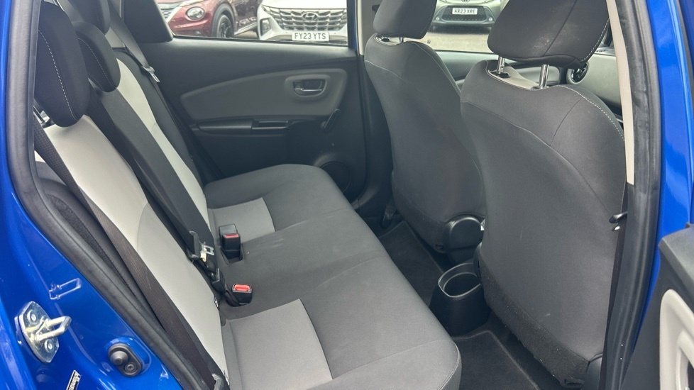 Toyota Yaris Vvt-h Excel Hatchback Blue #8