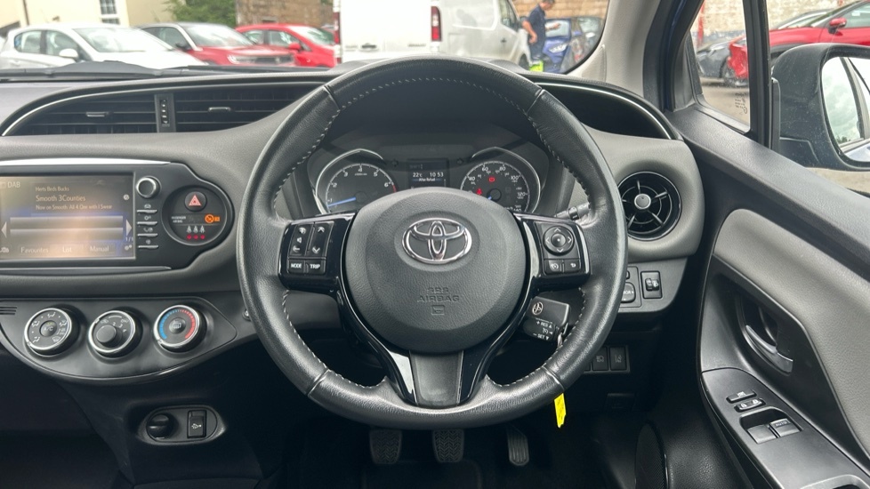 Toyota Yaris Vvt-h Excel Hatchback Blue #7