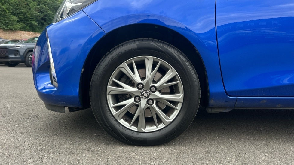 Toyota Yaris Vvt-h Excel Hatchback Blue #24
