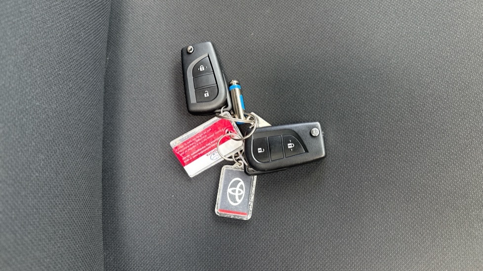 Toyota Aygo X Edge Beige #27