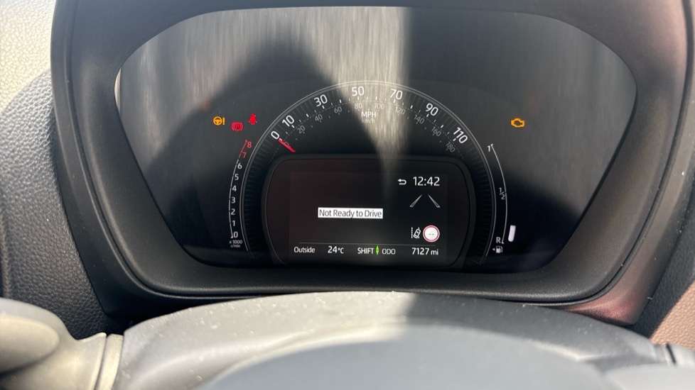 Toyota Aygo X Edge Beige #11