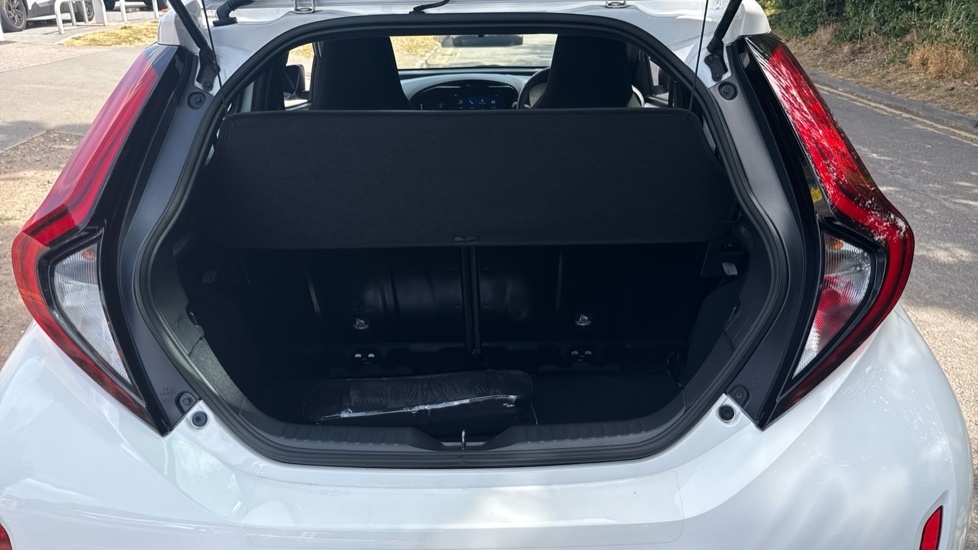 Toyota Aygo X Edge Beige #13