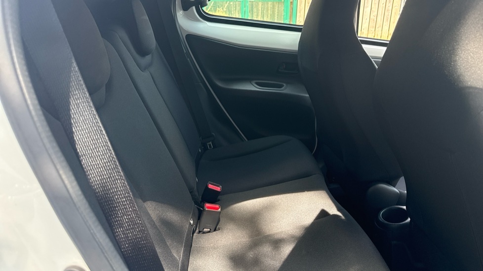 Toyota Aygo X Edge Beige #18