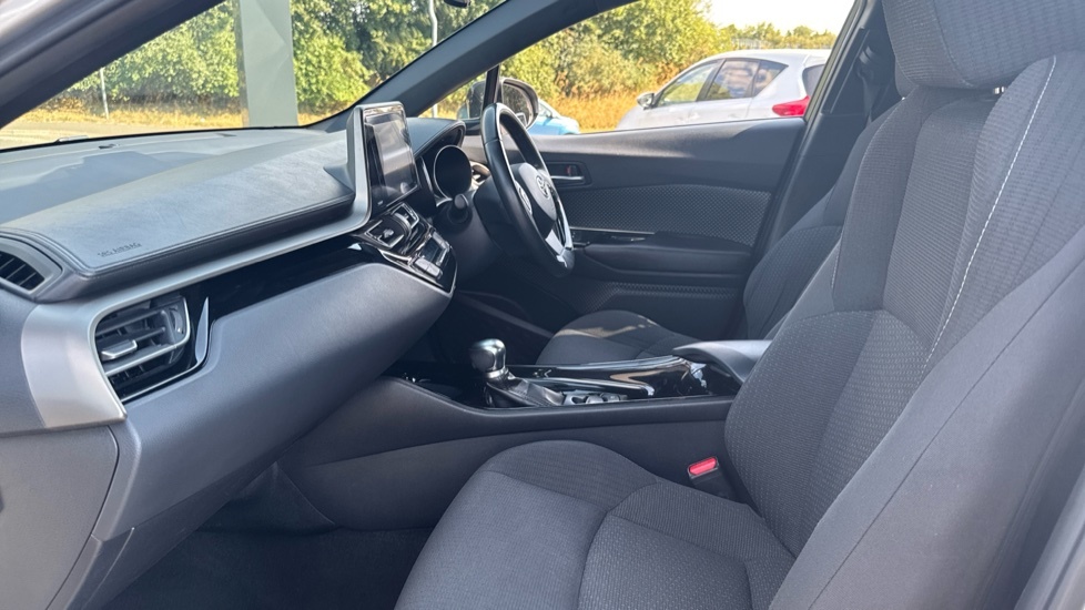 Toyota C-Hr 1.8 Vvt-h Dynamic Cvt Euro 6 Ss Silver #5