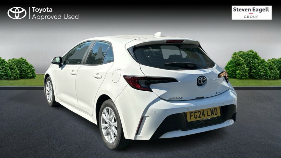 Toyota Corolla 1.8 Vvt-h Icon Hatchback Hybrid Cvt Eur White #4
