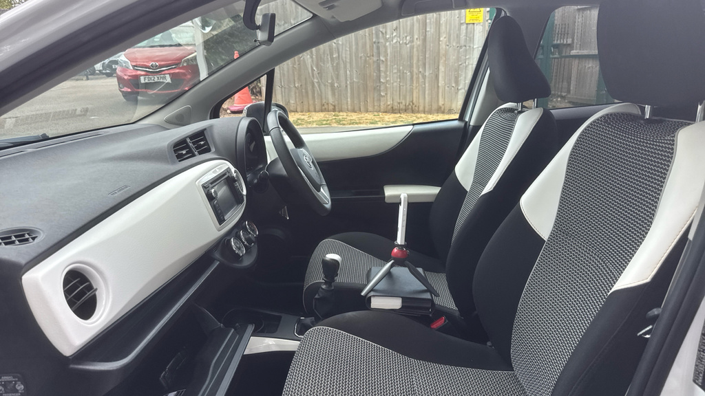 Toyota Yaris 1.33 Dual Vvt-i Trend Euro 5 White #5
