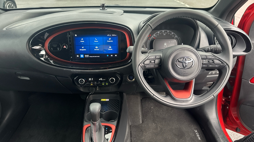 Toyota Aygo X 1.0 Vvt-i Exclusive X-shift Euro 6 Ss Red #5