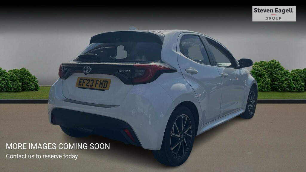 Toyota Yaris 1.5 Vvt-h Design E-cvt Euro 6 Ss EF23FHD White #4