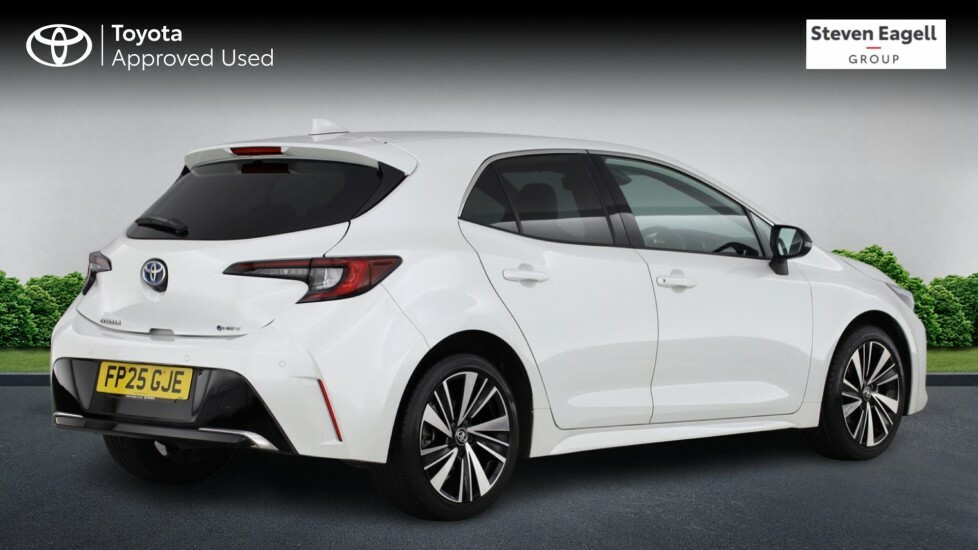 Toyota Corolla 1.8 Vvt-h Design Cvt Euro 6 Ss FP25GJE White #2