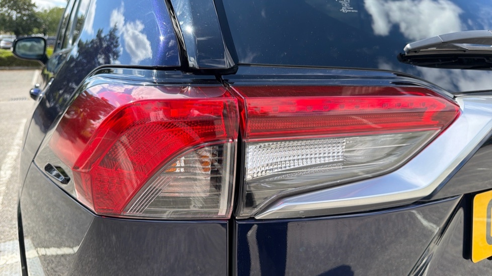 Toyota Rav 4 Rav4 Design Hev Cvt Black #21