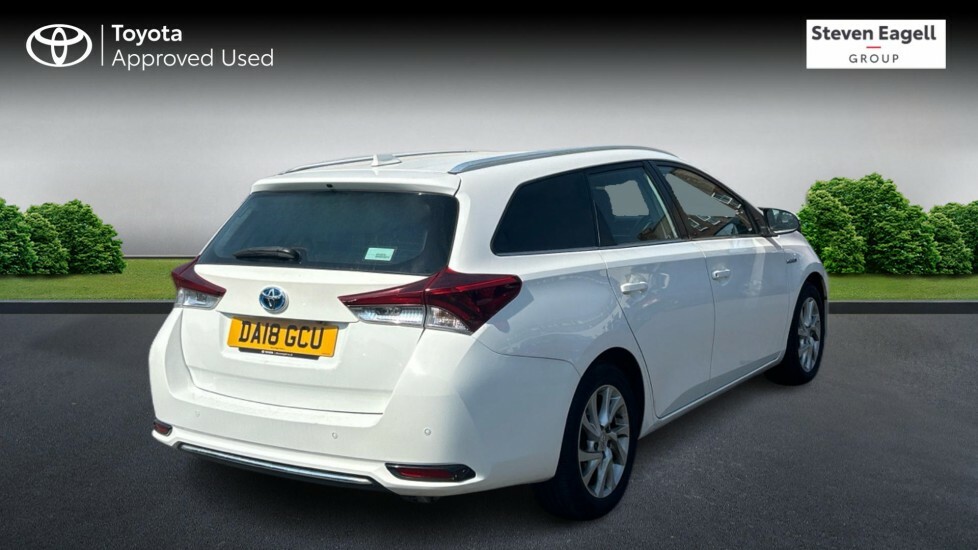 Toyota Auris 1.8 Vvt-h Icon Tech Touring Sports Cvt Euro 6 Ss White #2