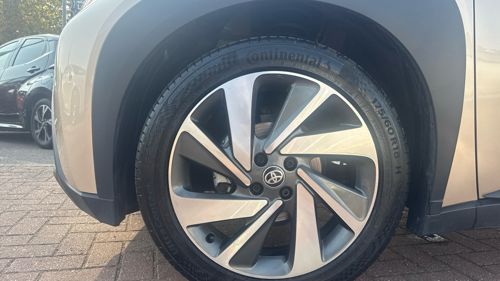 Toyota Aygo X Edge Beige #25