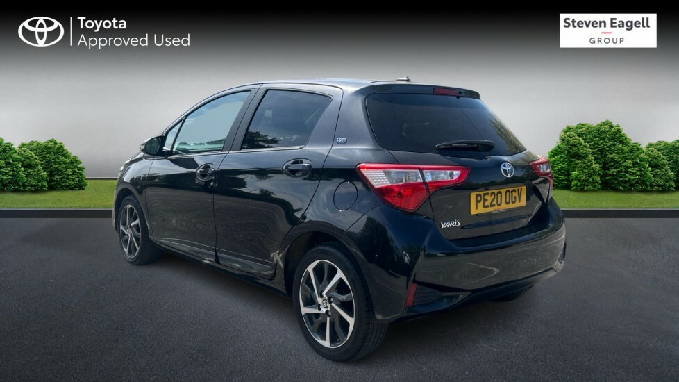 Toyota Yaris 1.5 Vvt-i Y20 Bi-tone Cvt Euro 6 Black #4