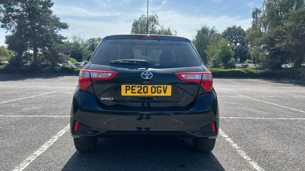 Toyota Yaris Icon Red #26