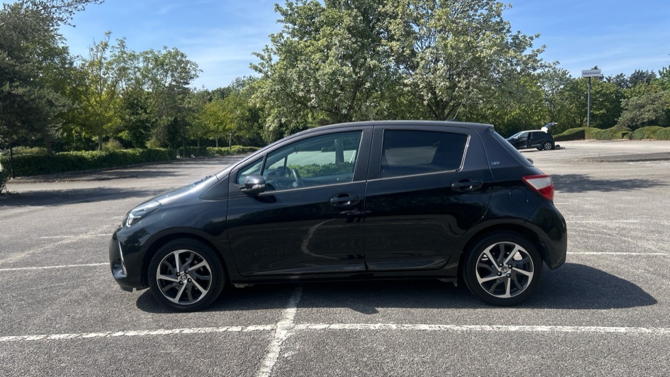 Toyota Yaris Icon Red #24