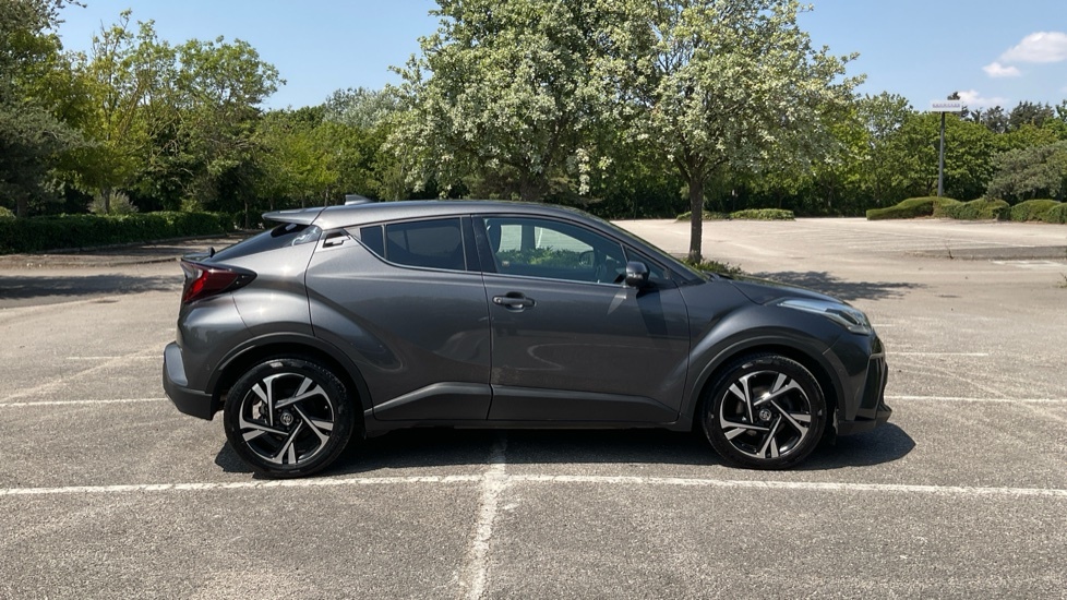 Toyota C-Hr Design White #23