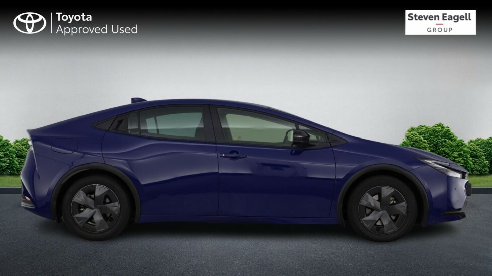 Toyota Prius 2.0 Phev Excel Cvt Red #23