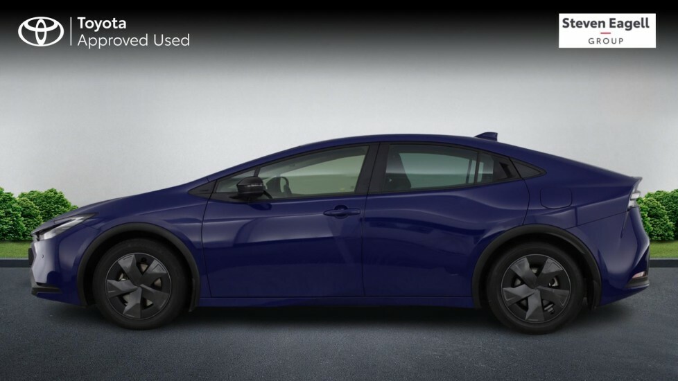 Toyota Prius 2.0 Phev Excel Cvt Red #24