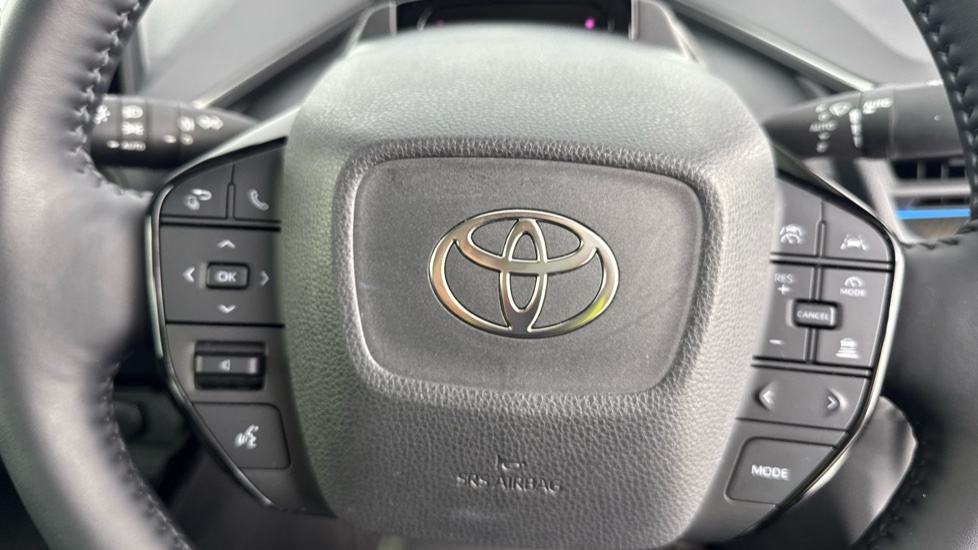 Toyota Prius 2.0 Phev Excel Cvt Red #10