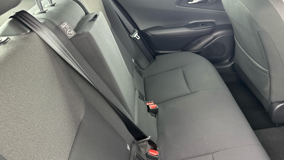 Toyota Prius 2.0 Phev Excel Cvt Red #8