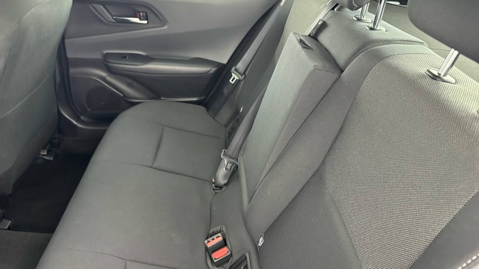 Toyota Prius 2.0 Phev Excel Cvt Red #15