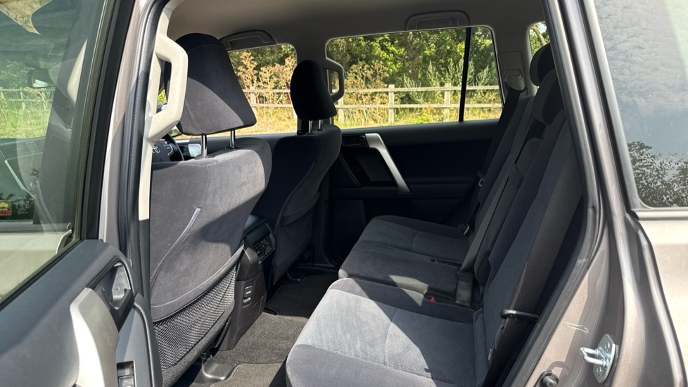 Toyota Land Cruiser D-4d Active Grey #15