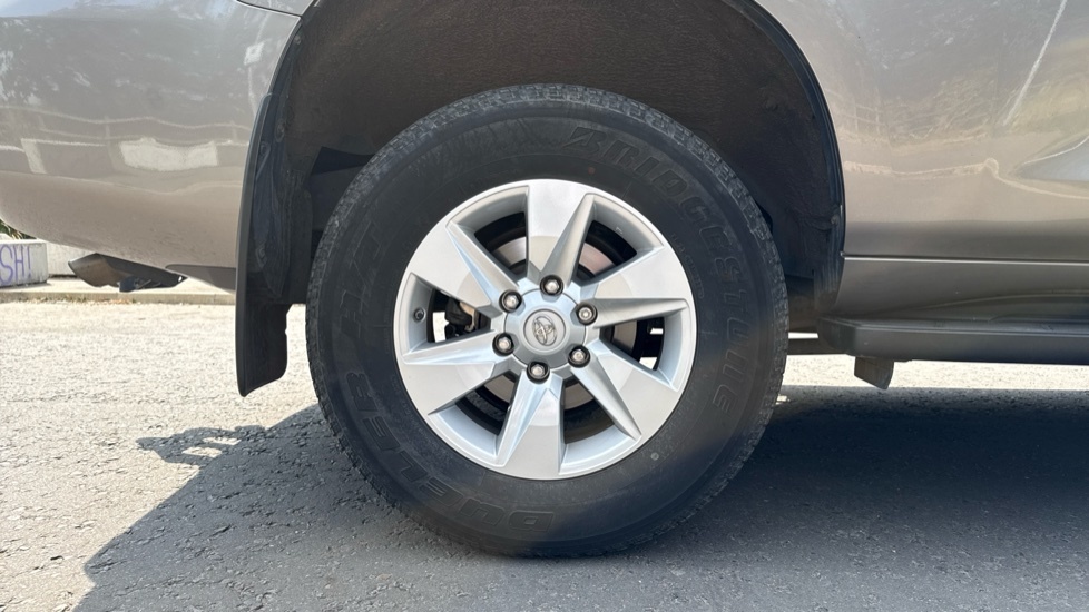 Toyota Land Cruiser D-4d Active Grey #25