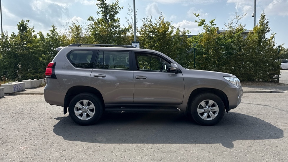 Toyota Land Cruiser D-4d Active Grey #23