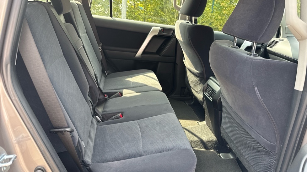 Toyota Land Cruiser D-4d Active Grey #8