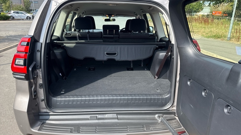 Toyota Land Cruiser D-4d Active Grey #13