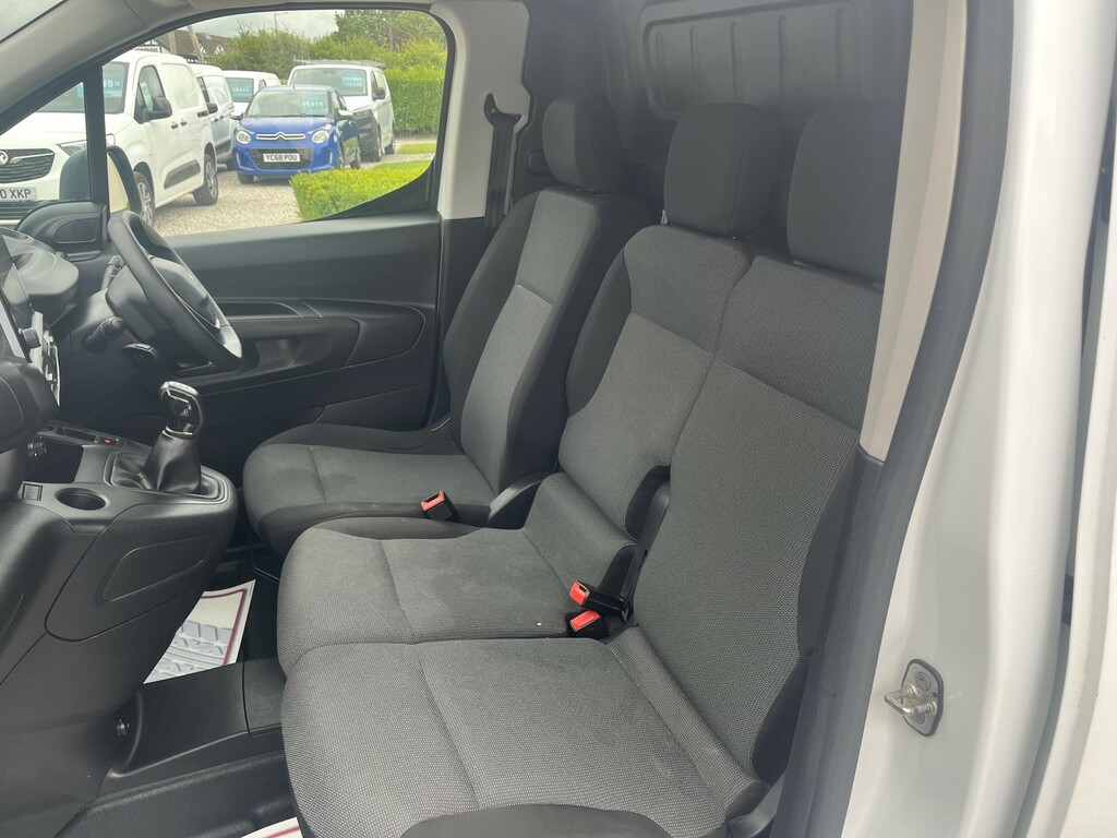Peugeot Partner 1000 1.5 Bluehdi 100 Professional Van #17