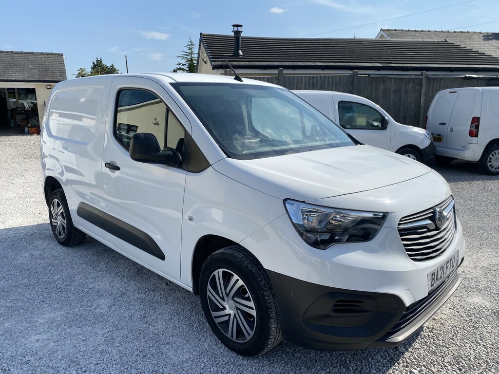 Vauxhall Combo Panel Van 1.5 Turbo D 2300 Dynamic 202121 BA21FTU White