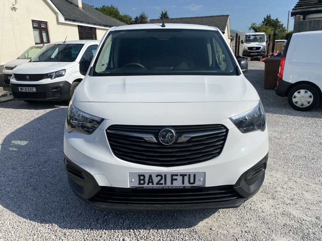 Vauxhall Combo Panel Van 1.5 Turbo D 2300 Dynamic 202121 BA21FTU White #4